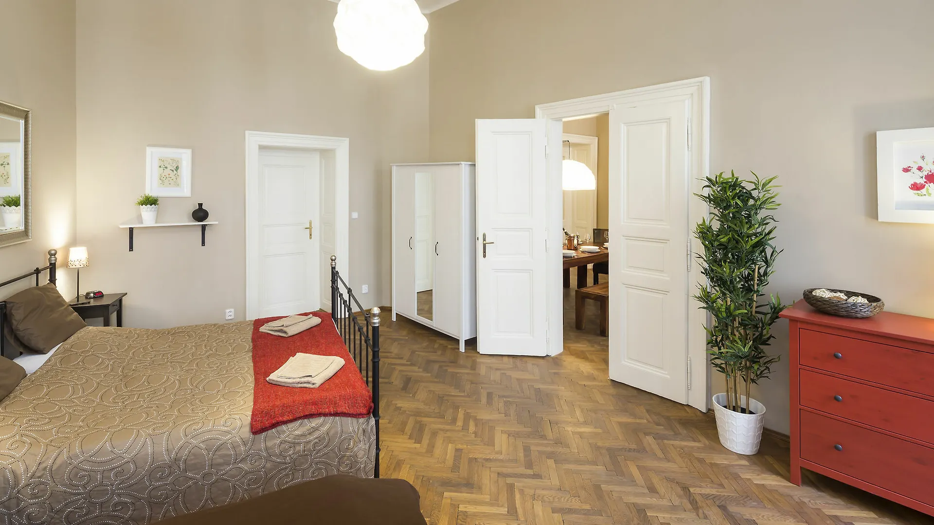 Old Town Square - Dlouha Apartments Prag