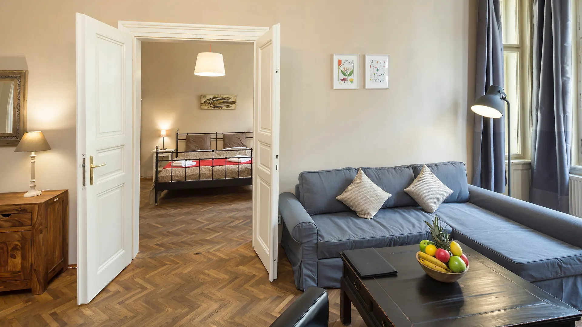 Old Town Square - Dlouha Apartments Prag