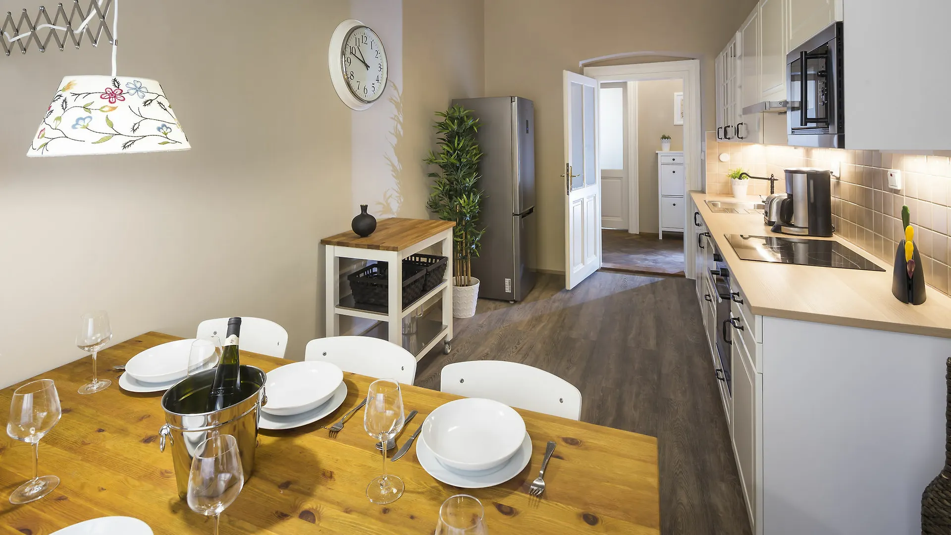 Old Town Square - Dlouha Apartments Prag