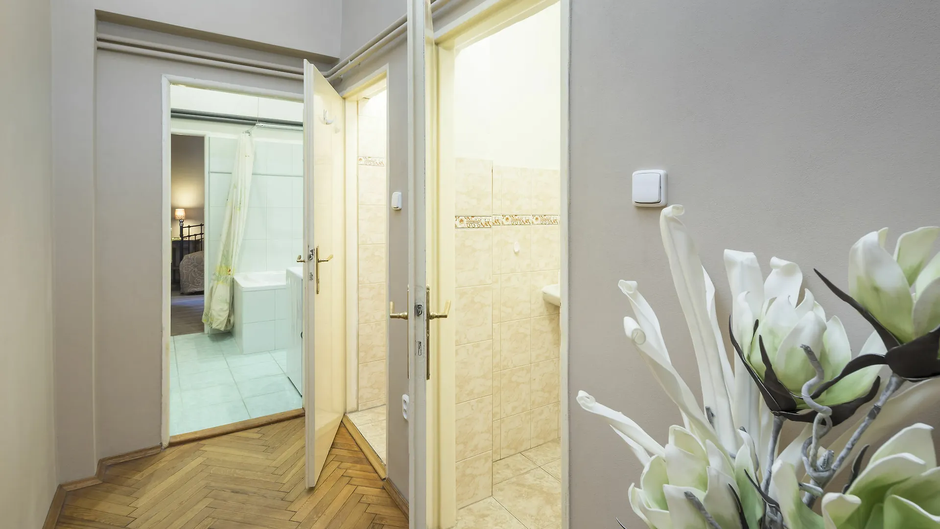 Old Town Square - Dlouha Apartments Prag