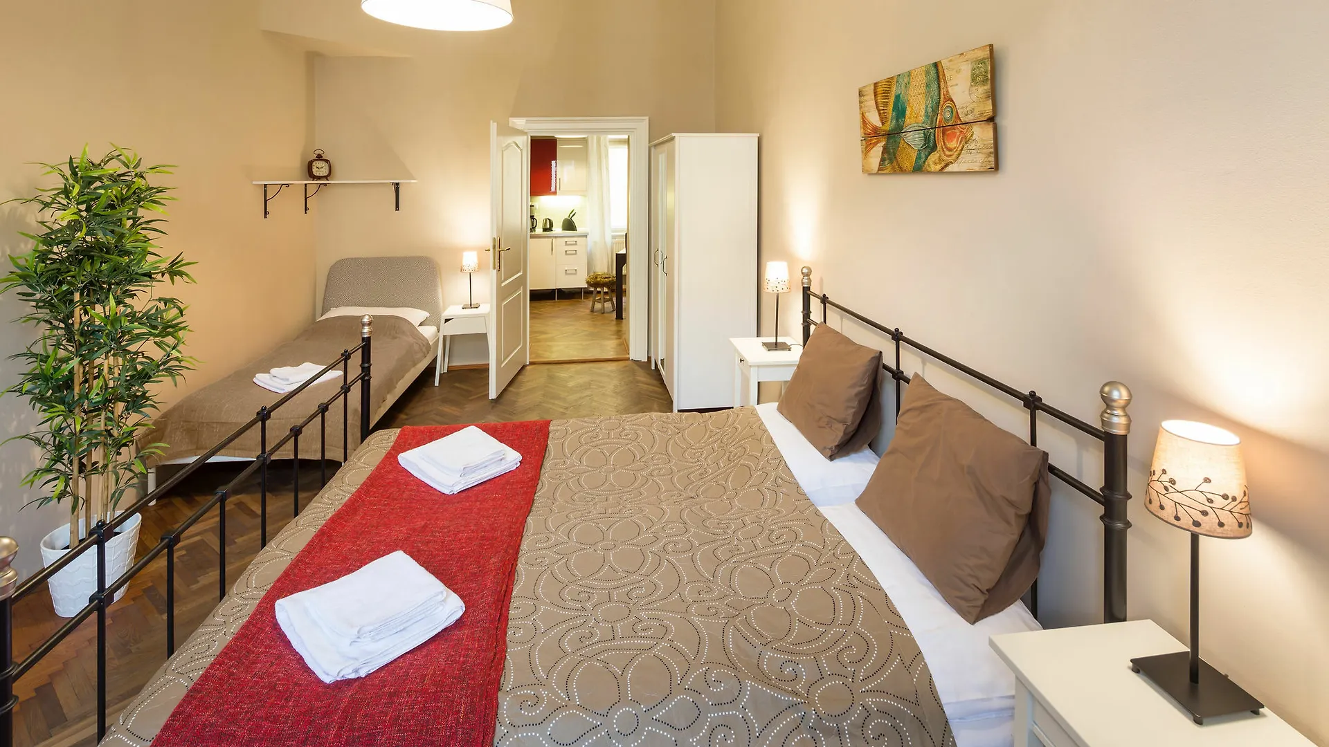 Old Town Square - Dlouha Apartments Prag